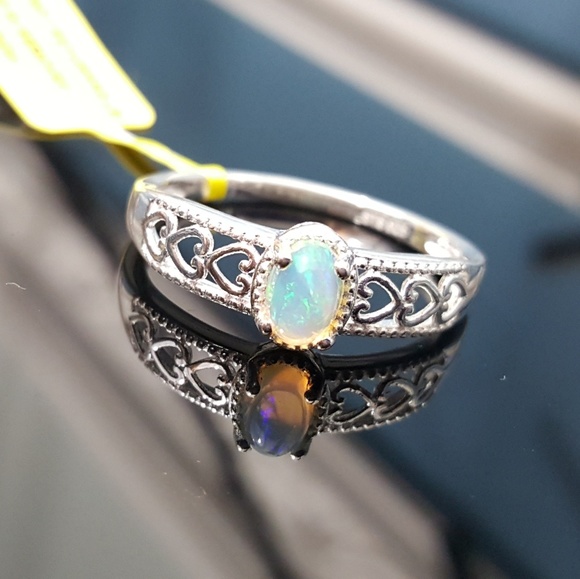 Jewelry - Ethiopian Welo Opal